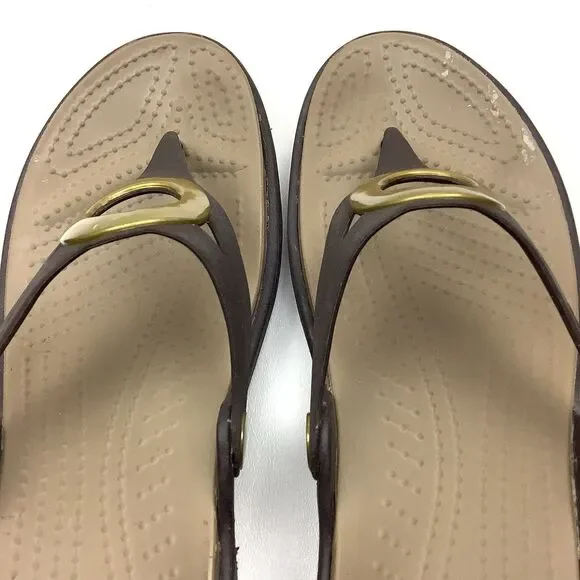 Crocs Sanrah Brown Gold Circle Accent Flip Flop Thong Sandals Women 9 Low Wedge - Picture 13 of 14